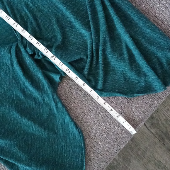 🆕️ 🌬Free People🌬 - Deep Teal Shadow Hacci Oversize Open Back Sweater Top - Picture 13 of 14